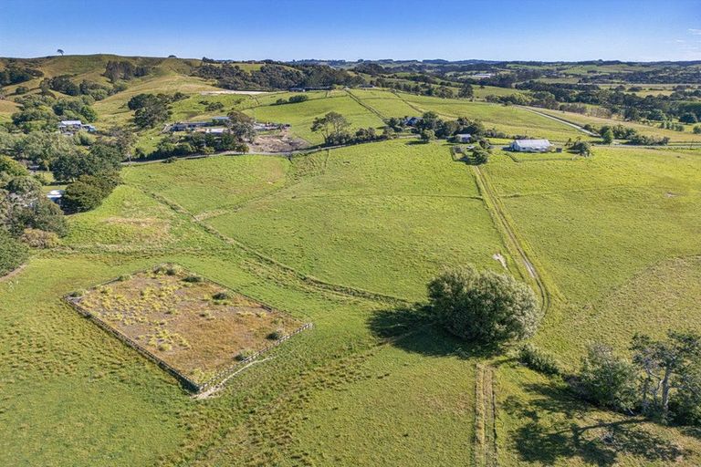 Photo of property in 211 Stoney Creek Road, Kaukapakapa, 0873