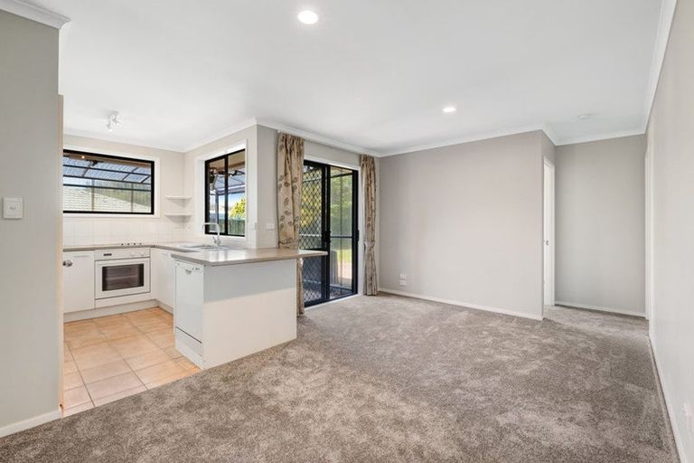 Photo of property in 65 Cabeleigh Drive, Helensville, 0800