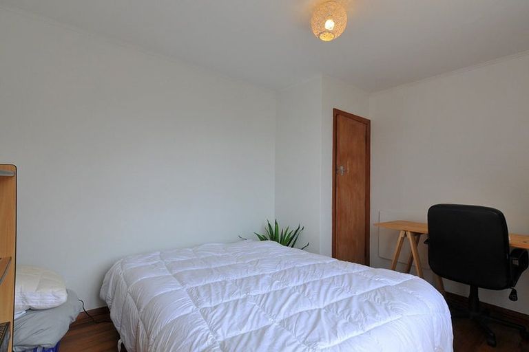 Photo of property in 8 Dunedin Terrace, Melrose, Wellington, 6023