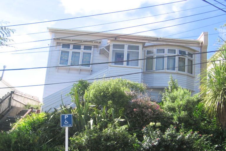 Photo of property in 9 Mckinley Crescent, Brooklyn, Wellington, 6021