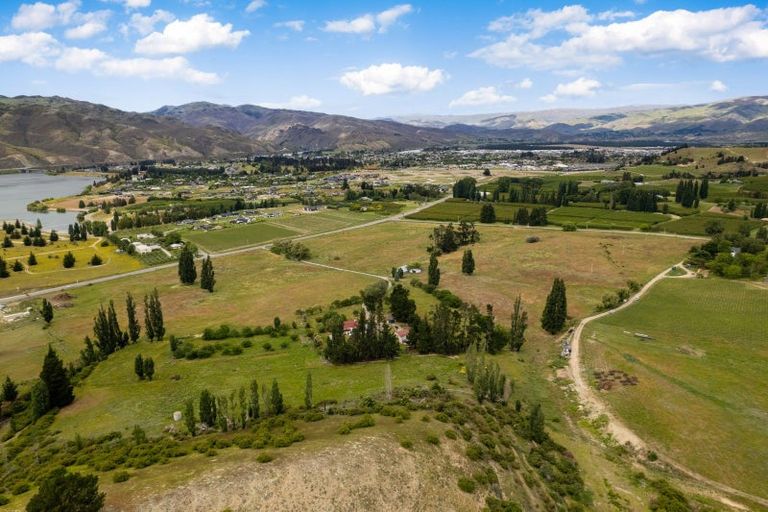 Photo of property in Glenstrae, 133 Luggate-cromwell Road, Cromwell, 9384