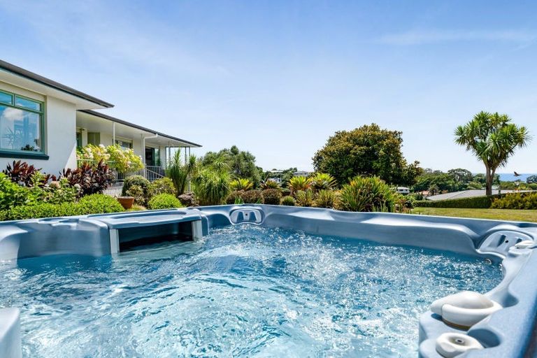 Photo of property in 24 Darwin Crescent, Spotswood, New Plymouth, 4310