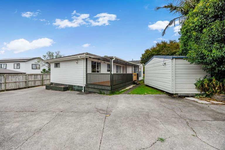 Photo of property in 15 Bedlington Avenue, Manurewa, Auckland, 2102