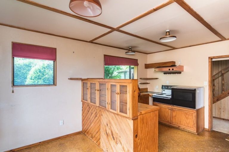 Photo of property in 25 Kotare Street, Waikanae, 5036