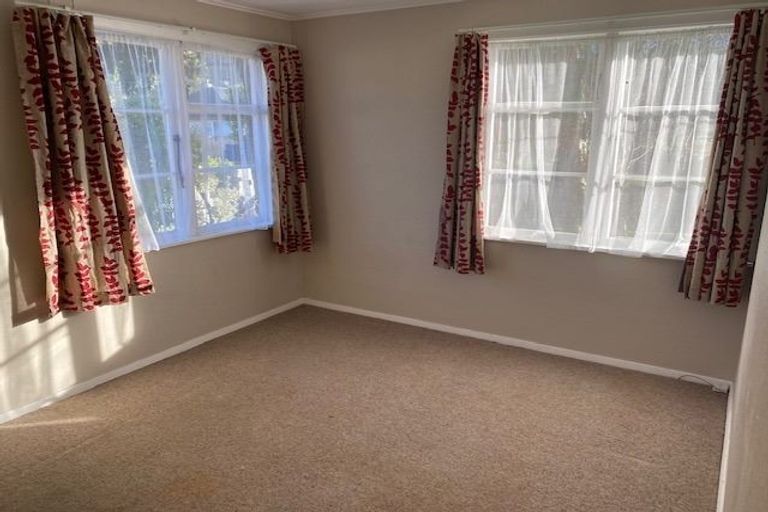 Photo of property in 11 Chittick Street, Stokes Valley, Lower Hutt, 5019