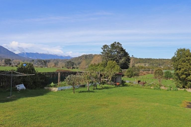 Photo of property in 24 Umere, Karamea, 7893