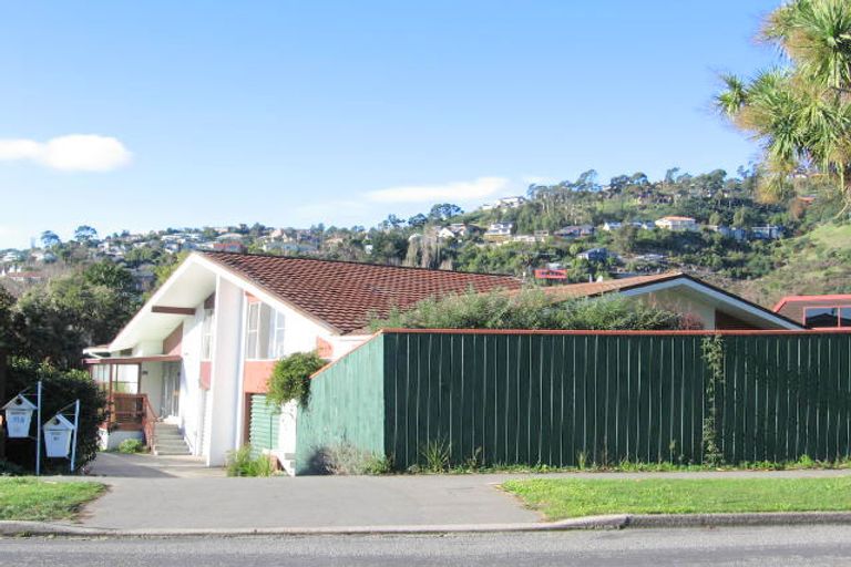 Photo of property in 2/61 Landsdowne Terrace, Cashmere, Christchurch, 8022
