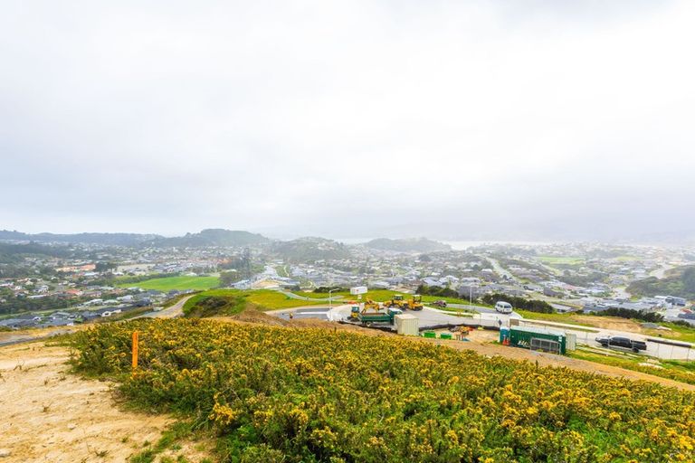 Photo of property in 3 Navigation Drive, Whitby, Porirua, 5024