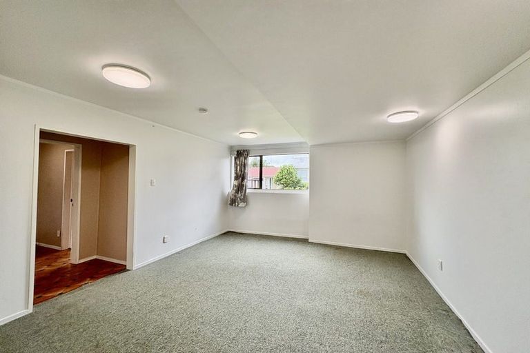 Photo of property in 104a Allington Road, Karori, Wellington, 6012