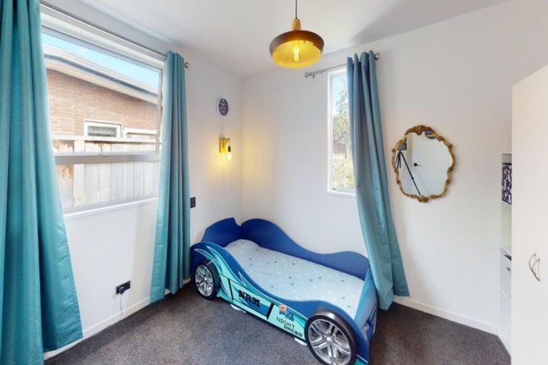 Photo of property in 30 Terry Crescent, Milson, Palmerston North, 4414