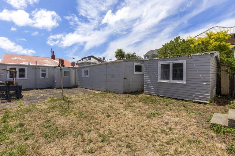 Photo of property in 28 Rhodes Street, Newtown, Wellington, 6021