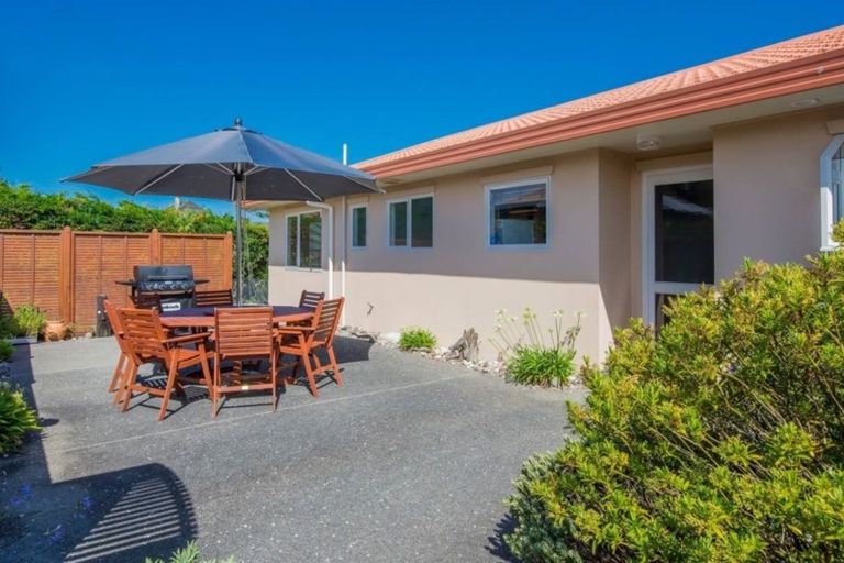 Photo of property in 3 Norna Grove, Waikawa Beach, Levin, 5573