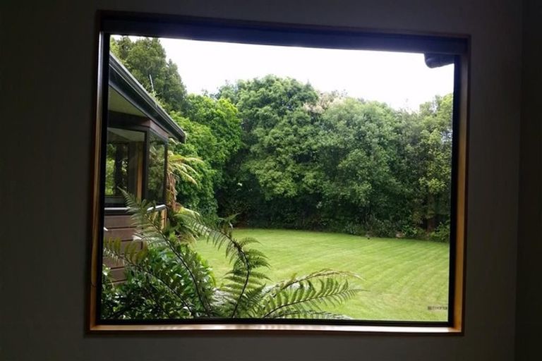 Photo of property in 24 Manu Grove, Waikanae, 5036