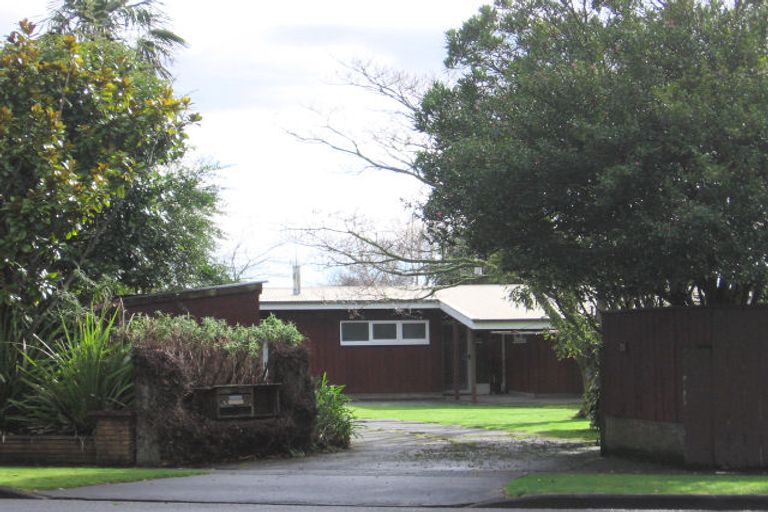 Photo of property in 35 Ihaka Street, Hokowhitu, Palmerston North, 4410