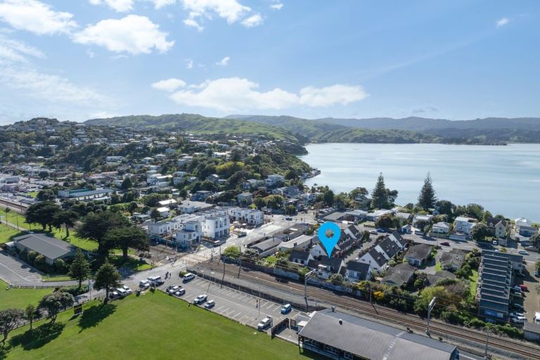 Photo of property in 6/49 Mana Esplanade, Paremata, Porirua, 5026