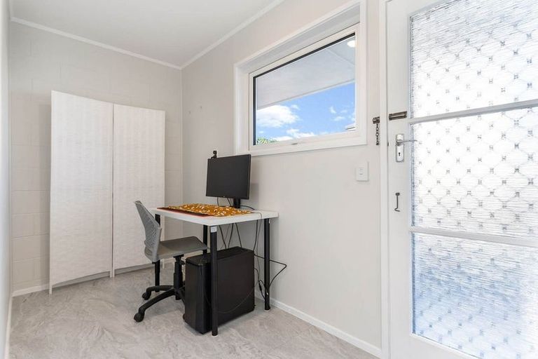 Photo of property in 2/10 Omana Road, Papatoetoe, Auckland, 2025