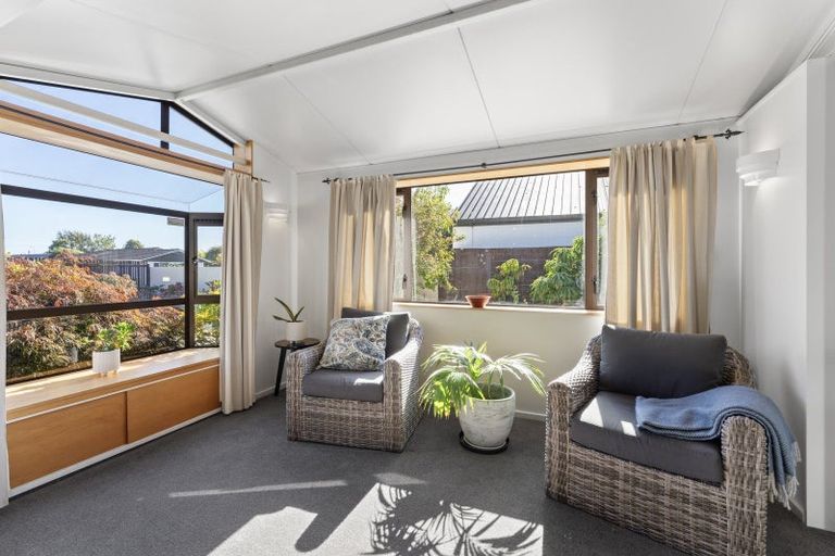 Photo of property in 32 Roberta Drive, Somerfield, Christchurch, 8024