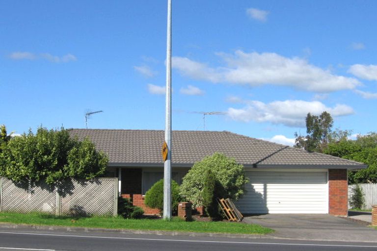 Photo of property in 1/2 Whitford Road, Howick, Auckland, 2014