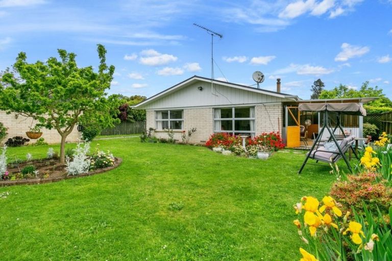 Photo of property in 5 Woodstock Crescent, Leamington, Cambridge, 3432