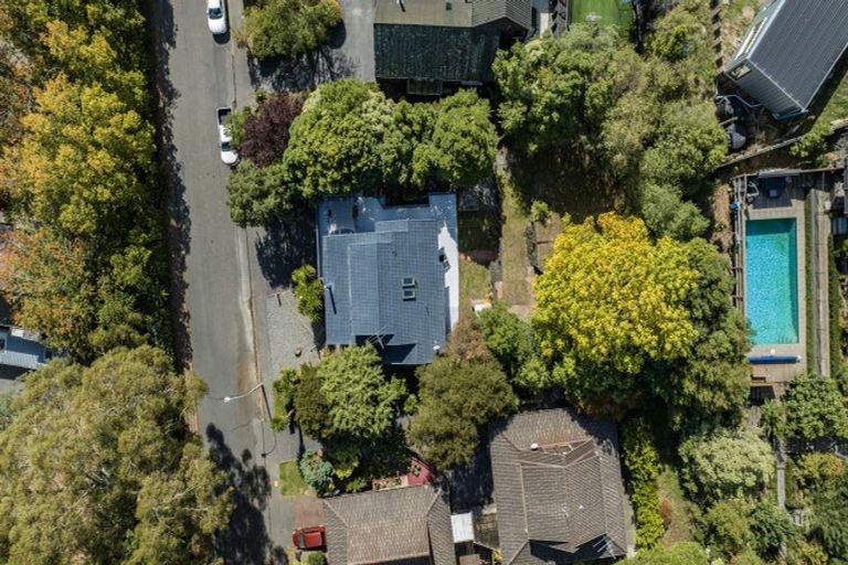 Photo of property in 9 Shalamar Drive, Cashmere, Christchurch, 8022