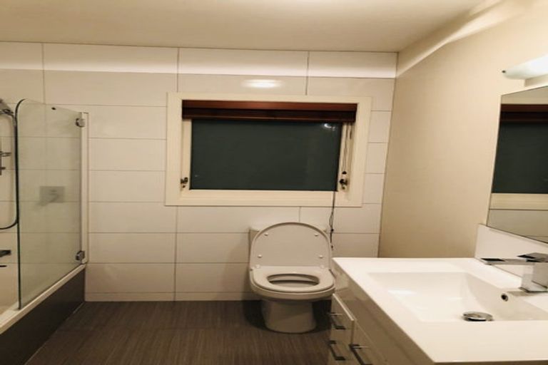 Photo of property in 27 Mahara Avenue, Birkenhead, Auckland, 0626