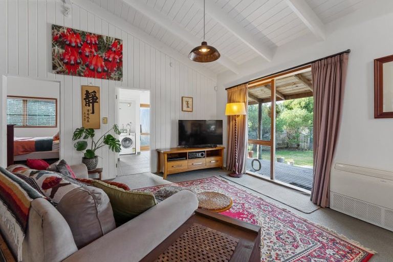 Photo of property in 47 Waimea Road, Waikanae Beach, Waikanae, 5036