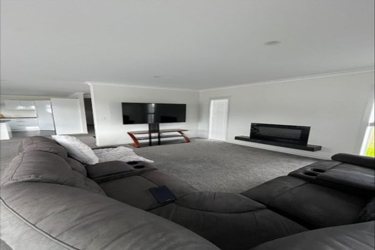 Photo of property in 10 Puroto Place, One Tree Point, 0118