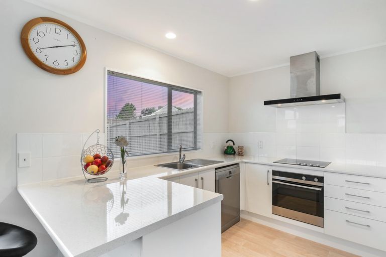 Photo of property in 1/11 Kopara Place, Clendon Park, Auckland, 2103