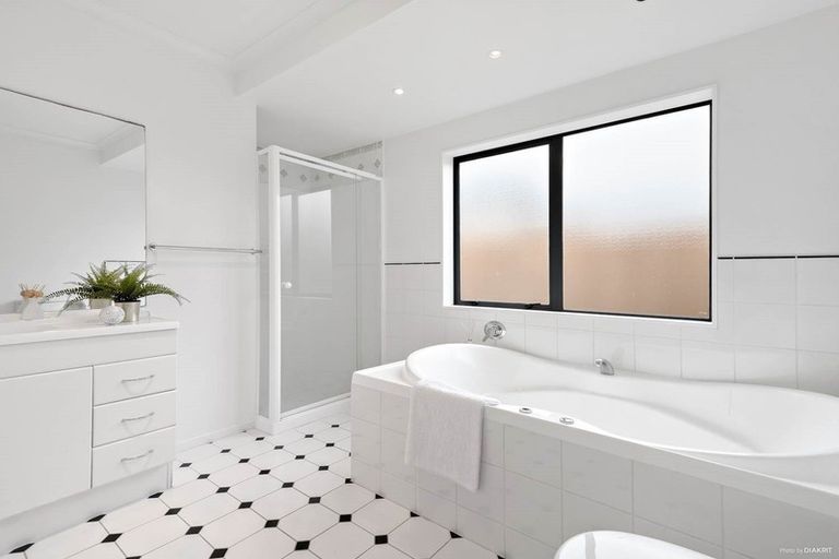 Photo of property in 8c Eden Street, Mangere East, Auckland, 2024