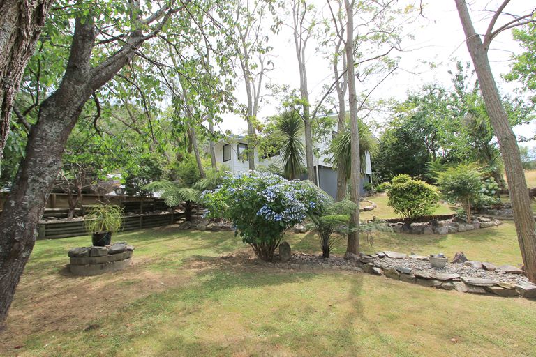 Photo of property in 22 Main Road, Havelock, 7100