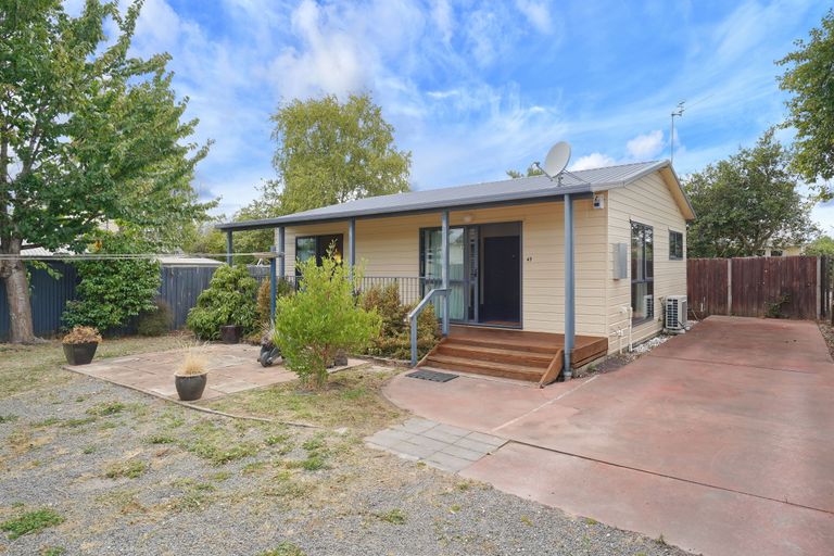 Photo of property in 47 Aorangi Road, Bryndwr, Christchurch, 8053