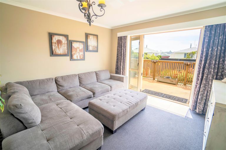 Photo of property in 69 Cargill Street, Waikiwi, Invercargill, 9810