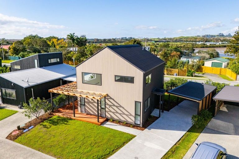 Photo of property in 3 Citrus Place, Mangawhai, 0505