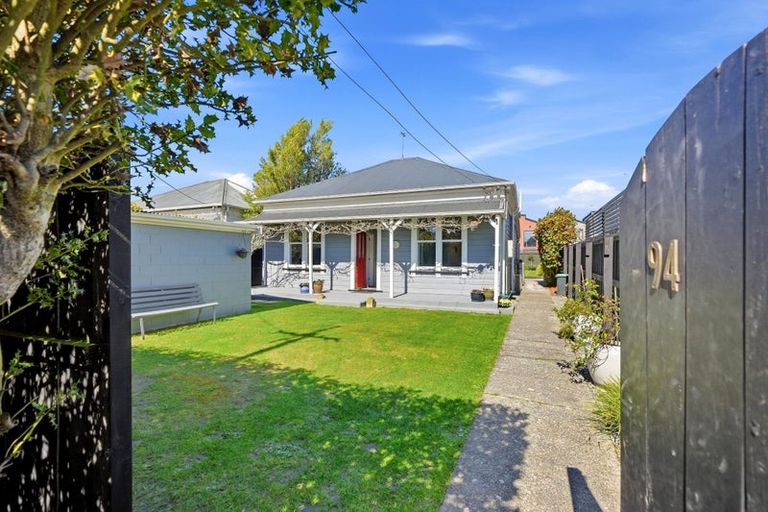 Photo of property in 94 Holly Road, St Albans, Christchurch, 8014