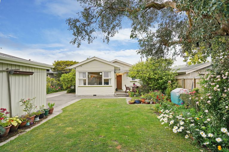 Photo of property in 21 Wychbury Street, Spreydon, Christchurch, 8024