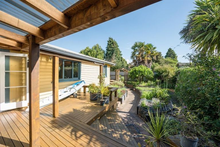 Photo of property in 27 Martin Street, Monaco, Nelson, 7011