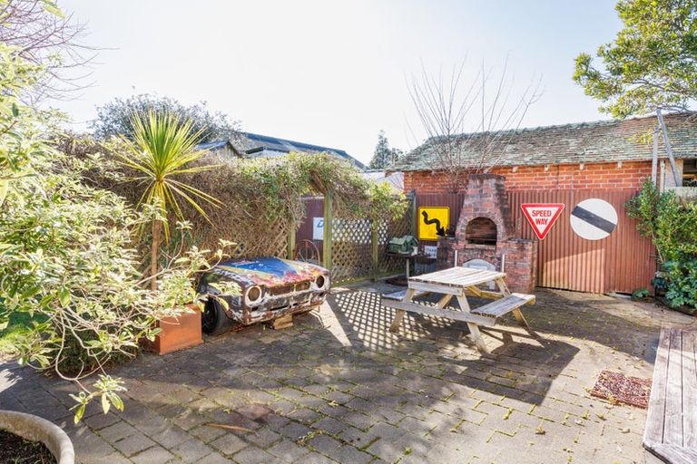Photo of property in 357 Featherston Street, Palmerston North, 4414