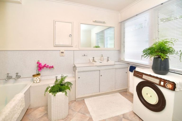 Photo of property in 30 Vipond Road, Stanmore Bay, Whangaparaoa, 0932