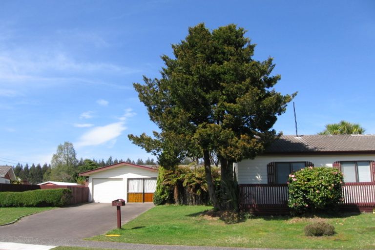 Photo of property in 1 Deborah Place, Mangakakahi, Rotorua, 3015