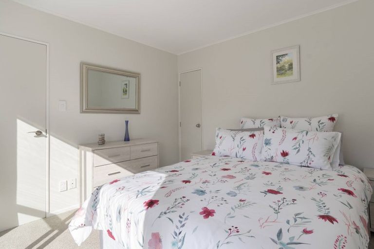 Photo of property in 56 Links View Drive, Omokoroa, 3114