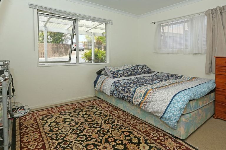 Photo of property in 1/3185 Great North Road, New Lynn, Auckland, 0600