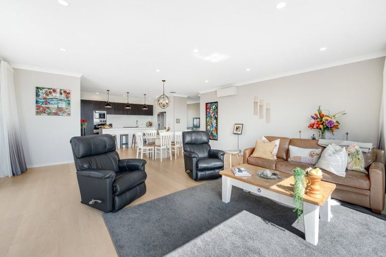 Photo of property in 126d Sandspit Road, Shelly Park, Auckland, 2014