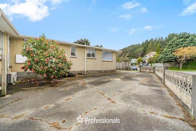 Photo of property in 15b Pencarrow Crescent, Wainuiomata, Lower Hutt, 5014