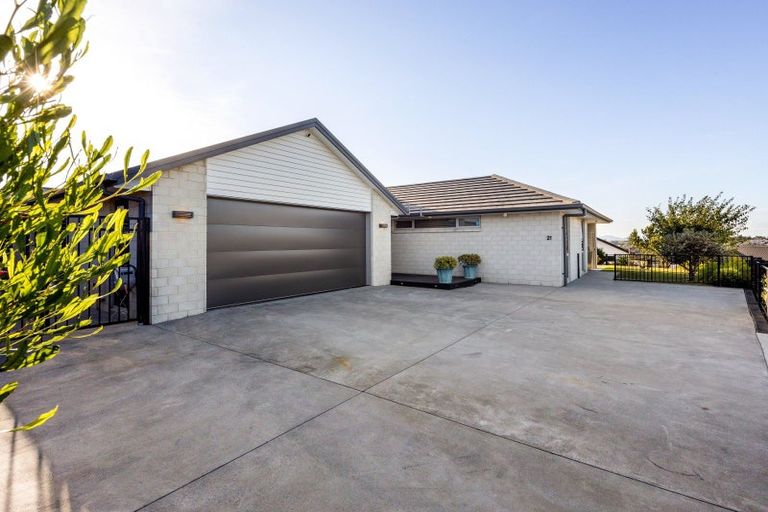 Photo of property in 21 Brywood Rise, Flagstaff, Hamilton, 3210