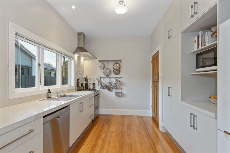 Photo of property in 363 Eastern Terrace, Sydenham, Christchurch, 8023