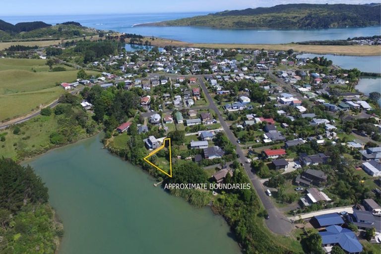 Photo of property in 17a Smith Street, Raglan, 3225