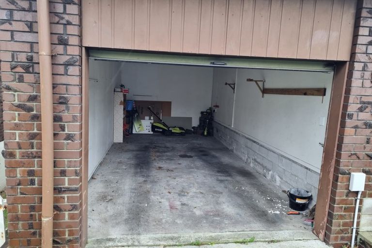 Photo of property in 2/28 Rata Street, New Lynn, Auckland, 0600