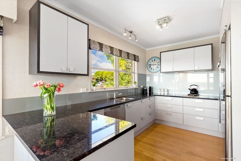 Photo of property in 21 Anzac Road, Pukekohe, 2120