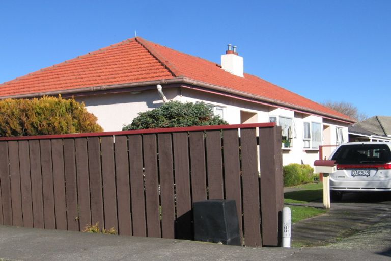 Photo of property in 1-2 Gibson Court, Roslyn, Palmerston North, 4414