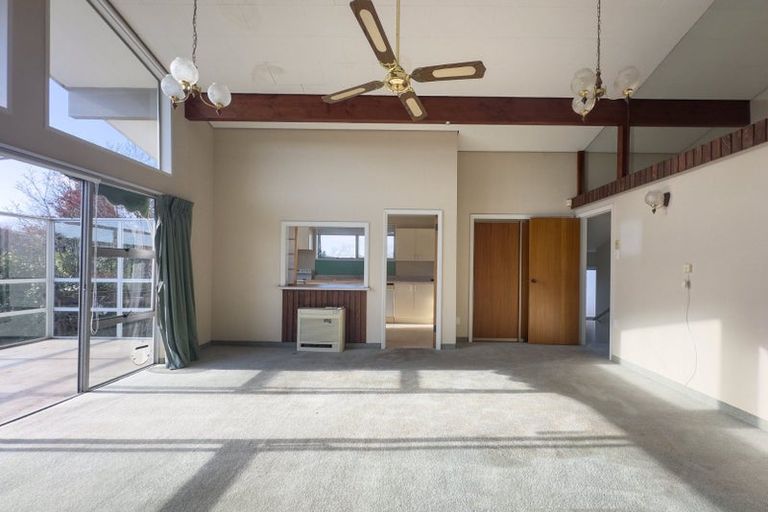 Photo of property in 4 Hawkswood Place, Avonhead, Christchurch, 8042
